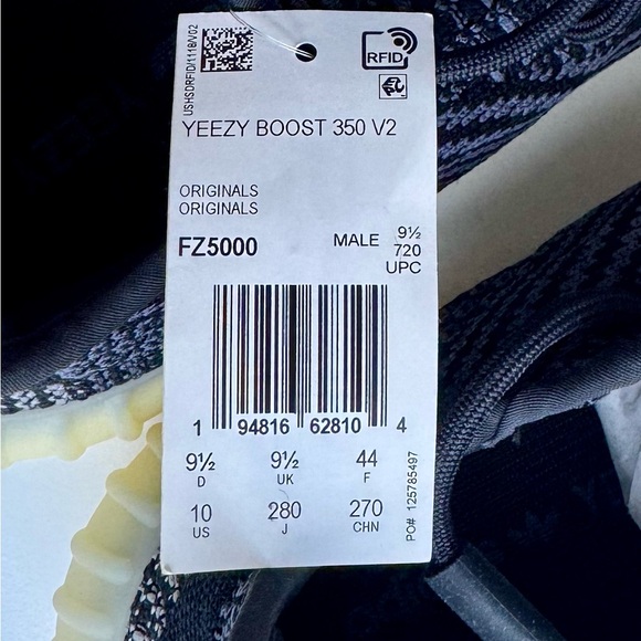 YEEZY Boost 350 V2 - Picture 5 of 7